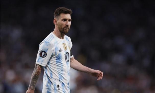 从鹈鹕13连败看：詹姆斯和科比带队能力的差距，非常大！